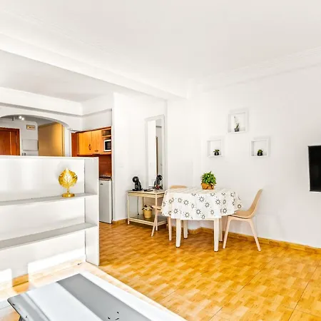 Apartahotel Unique 4-2 *